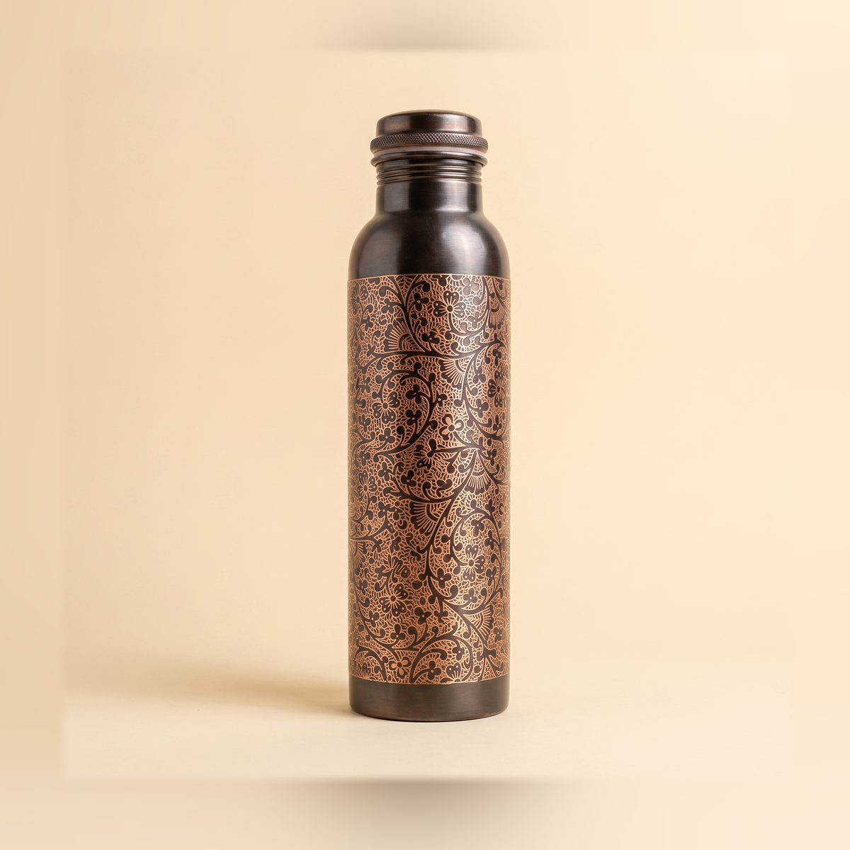 Longevity Copper Bottle 1 L, front view on a clean studio background